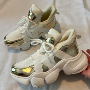 Asos Design 6 White & Gold Platform Sneakers ~ Lace Up Comfort Modern Trendy